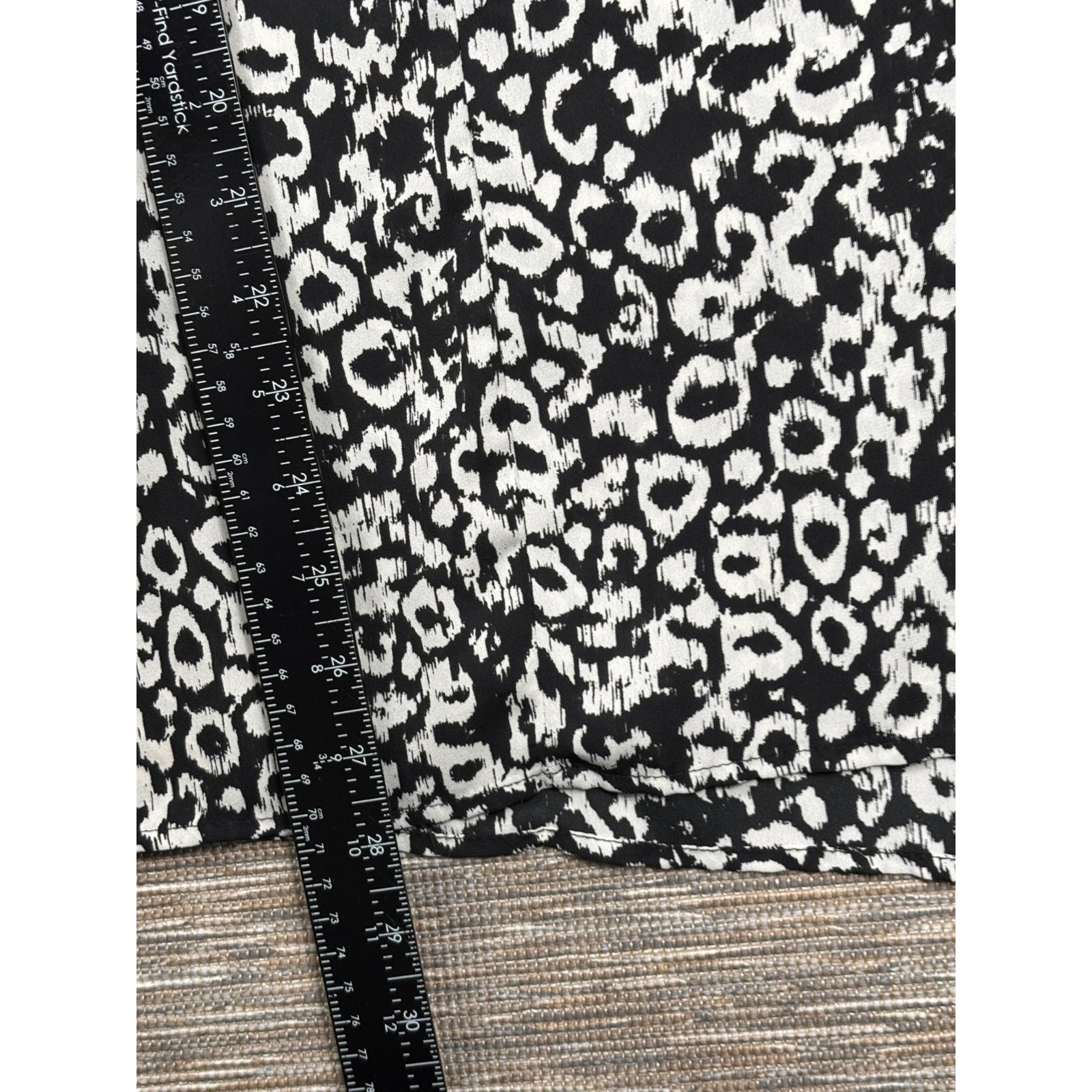 Neiman Marcus Leopard Print Blouse Womens M Black White Short Sleeve Oversized — image 6 of 7